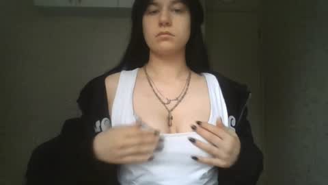 Snapshot of marianmollberg chatting on July 10, 2026, 6:07 am Marian online show from July 10, 2026, 6:07 am