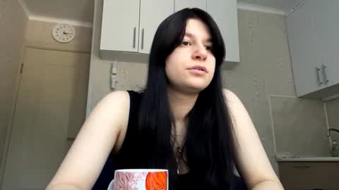 Snapshot of marianmollberg chatting on July 14, 2026, 1:17 pm Marian online show from July 14, 2026, 1:17 pm