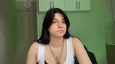 Snapshot of marianmollberg chatting on July 28, 2026, 3:21 pm Marian online show from July 28, 2026, 3:21 pm