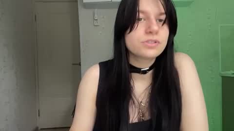 Snapshot of marianmollberg chatting on July 30, 2026, 1:21 pm Marian online show from July 30, 2026, 1:21 pm