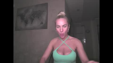 marianna1977 online show from June 1, 2026, 7:37 pm