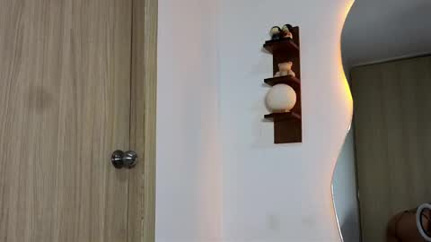 Antonia online show from March 16, 2026, 2:50 am