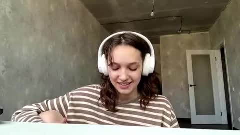 Snapshot of mariascannell chatting on July 25, 2026, 10:35 am Jenny online show from July 25, 2026, 10:35 am