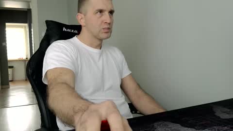 maribor5879 online show from February 24, 2025, 12:37 pm