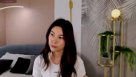 Marie LEAVE YOUR  WITH ME online show from May 5, 2026, 5:15 am