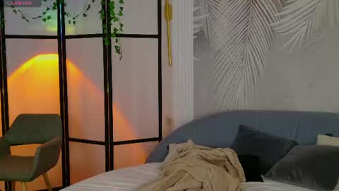 Marie LEAVE YOUR  WITH ME online show from June 15, 2026, 5:09 am