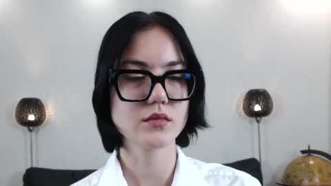 Marie Fitch online show from November 20, 2025, 4:01 am