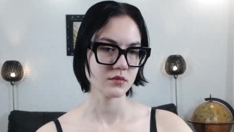 Marie Fitch online show from November 22, 2025, 3:38 am