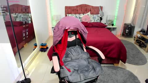 marie online show from December 24, 2024, 5:34 pm