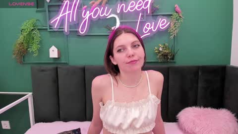 Mary 3 online show from December 22, 2024, 5:12 am