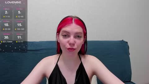 Snapshot of marie_reyess chatting on June 20, 2026, 5:43 am Marie 3 online show from June 20, 2026, 5:43 am