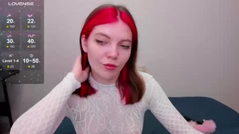 Snapshot of marie_reyess chatting on June 28, 2026, 5:13 am Marie 3 online show from June 28, 2026, 5:13 am