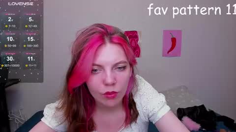 Snapshot of marie_reyess chatting on July 16, 2026, 12:33 pm Marie 3 online show from July 16, 2026, 12:33 pm
