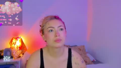 Snapshot of marieetaylor chatting on June 13, 2026, 8:40 pm Mariee online show from June 13, 2026, 8:40 pm