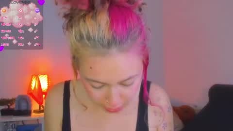 Snapshot of marieetaylor chatting on June 24, 2026, 10:20 pm Mariee online show from June 24, 2026, 10:20 pm