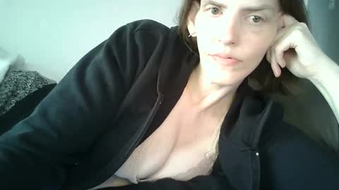 Mariejojo online show from February 8, 2026, 4:21 pm