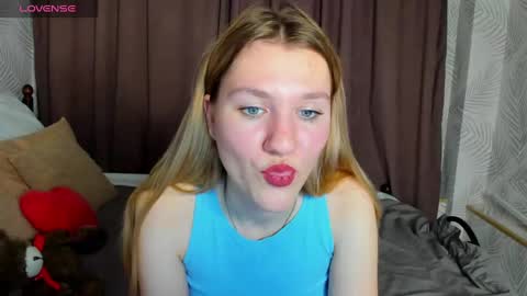 mariel_brown online show from December 4, 2024, 8:23 am