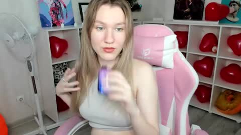 mariel_brown online show from February 12, 2025, 7:55 am