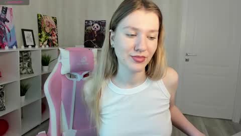 mariel_brown online show from March 12, 2025, 8:41 am