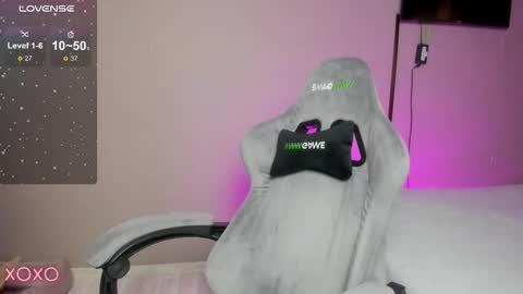 Snapshot of mariella__adams chatting on November 18, 2025, 12:42 pm Maria online show from November 18, 2025, 12:42 pm