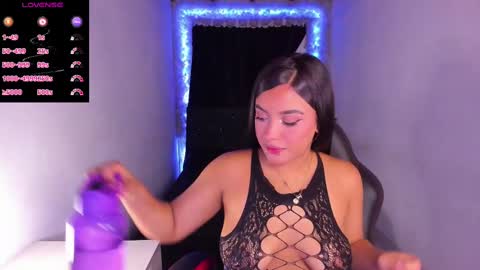 Mariana Hasper online show from December 13, 2024, 11:06 pm