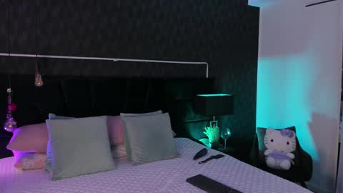 Mariana online show from March 3, 2025, 11:55 am