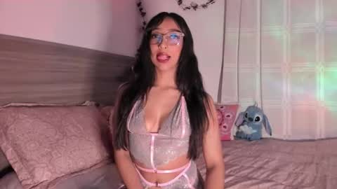 Snapshot of marijaneh chatting on December 1, 2025, 9:14 am Luna Dulk online show from December 1, 2025, 9:14 am