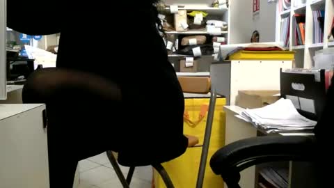 Snapshot of marikapikkola chatting on March 3, 2025, 1:31 pm Mary... online show from March 3, 2025, 1:31 pm