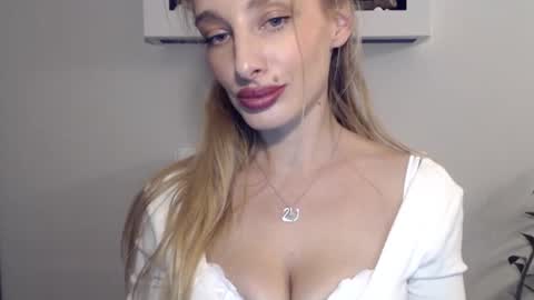 Snapshot of marilyndevilish chatting on January 5, 2025, 12:31 am MarilynDevilish online show from January 5, 2025, 12:31 am