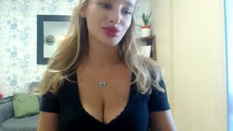 Snapshot of marilyndevilish chatting on November 17, 2025, 1:00 am MarilynDevilish online show from November 17, 2025, 1:00 am