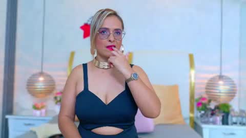Snapshot of marilynvega77 chatting on June 26, 2026, 9:41 pm Marilyn Vega online show from June 26, 2026, 9:41 pm