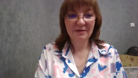 marinamrs online show from October 5, 2025, 7:56 pm