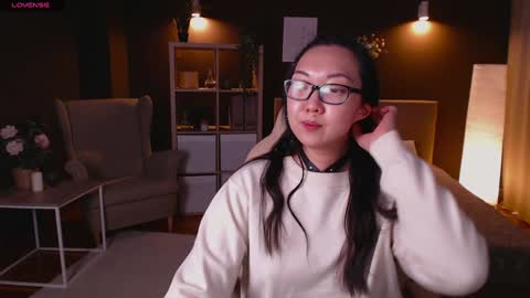 Snapshot of marine_vact chatting on January 27, 2025, 12:12 am Marine online show from January 27, 2025, 12:12 am