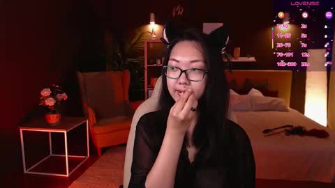 Snapshot of marine_vact chatting on September 23, 2025, 2:09 pm Marine online show from September 23, 2025, 2:09 pm