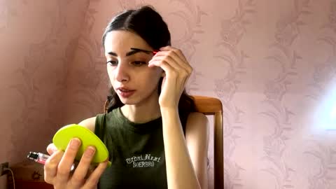 Anny online show from May 18, 2026, 9:04 am