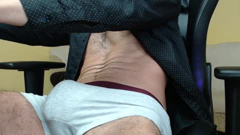 Snapshot of marioslim chatting on January 7, 2025, 11:16 am marioslim online show from January 7, 2025, 11:16 am