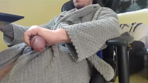 Snapshot of marioslim chatting on February 23, 2025, 12:05 pm marioslim online show from February 23, 2025, 12:05 pm