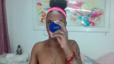 Nathaly online show from November 30, 2025, 7:40 pm