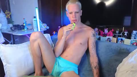 Snapshot of marius_vexley chatting on May 22, 2026, 2:08 am MariusHunter online show from May 22, 2026, 2:08 am