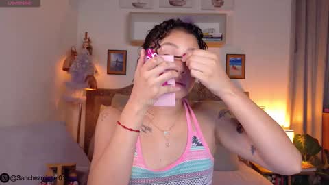 Snapshot of marivimichel03 chatting on February 25, 2026, 10:03 am online show from February 25, 2026, 10:03 am