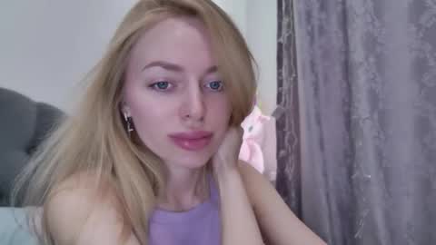 mariwell online show from May 18, 2026, 4:07 am