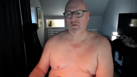 Snapshot of mark1963sub chatting on December 23, 2024, 1:24 pm Mark online show from December 23, 2024, 1:24 pm