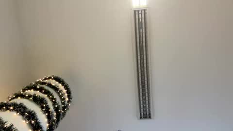 Mark online show from December 16, 2025, 9:47 am