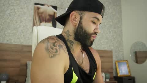 Mark online show from February 19, 2025, 10:09 pm