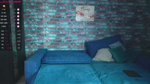 Mark online show from January 11, 2025, 10:40 pm