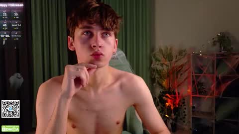 Mark online show from November 1, 2025, 1:35 pm