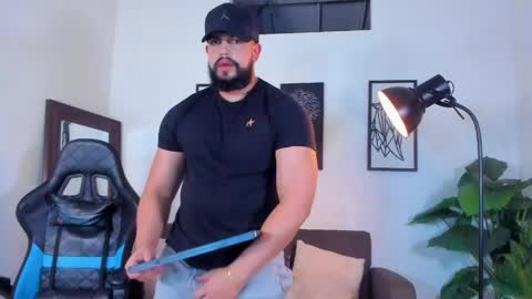 mark_x23 online show from May 17, 2026, 4:32 am