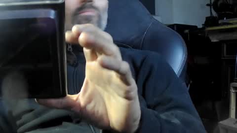 markazzo1 online show from February 9, 2025, 2:06 am