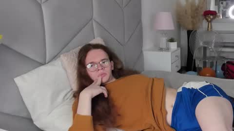 Mark online show from October 8, 2025, 5:38 am