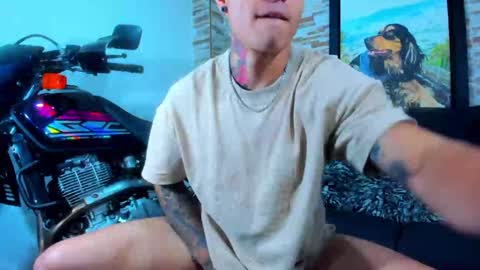 Snapshot of marko_toro__ chatting on January 16, 2025, 5:53 am Sebastian online show from January 16, 2025, 5:53 am